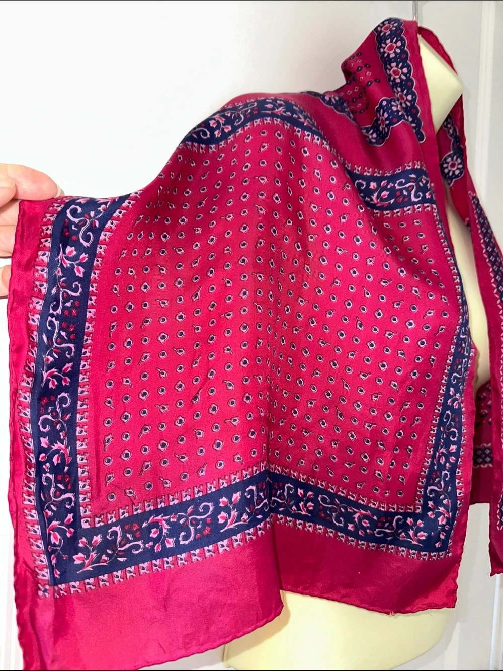 Vintage 60s Fuchsia, Navy Blue & Pink Bandanna -Print Rayon/Silk‎ Scarf
